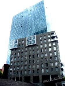 Bilbao - Puerta de Isozaki 05