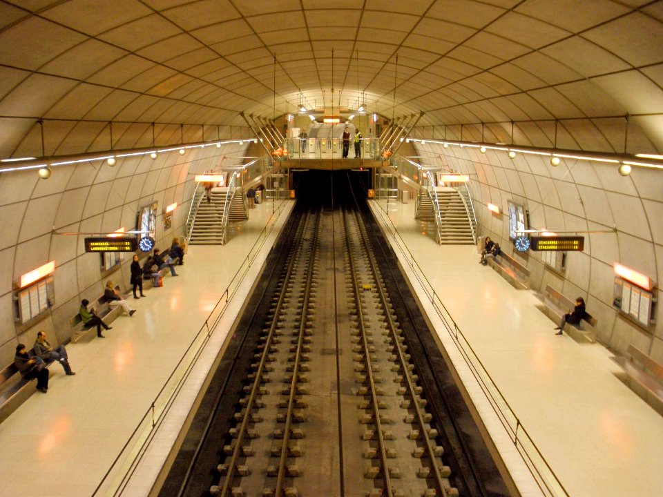 Bilbao - Estacion de metro de Abando 2