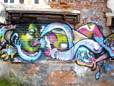 Bilbao - Ribera de Deusto, graffiti 43