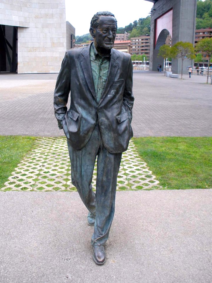 Bilbao - Muelle Campa de los Ingleses, monumento a Ramón Rubial 02