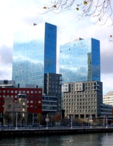Bilbao - Puerta de Isozaki 1