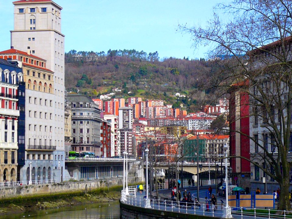 Bilbao - Ría y rascacielos de Bailén