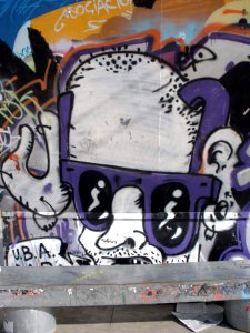 Bilbao - Ribera de Deusto, graffiti 09b