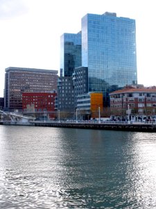 Bilbao - Puerta de Isozaki 03