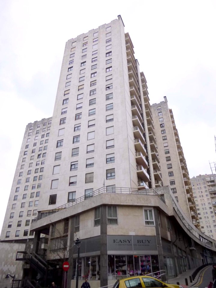 Bilbao - Torres de Zabálburu 01