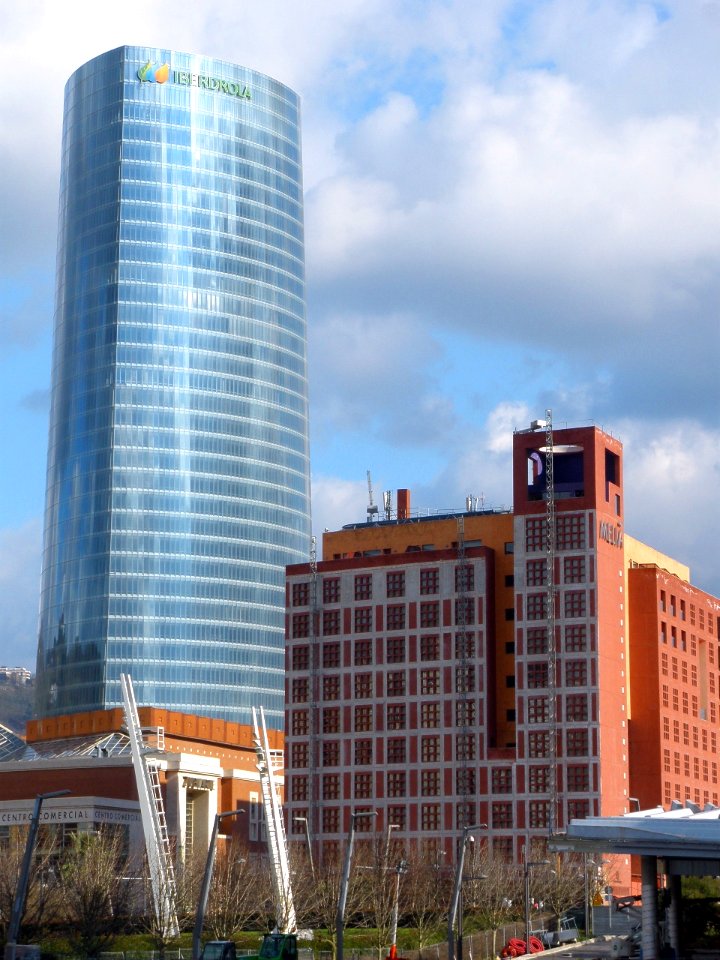Bilbao - Torre Iberdrola y Hotel Melia