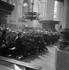 Bijeenkomst van illegale werkers in de Nieuwe Kerk te Amsterdam, Bestanddeelnr 900-2961