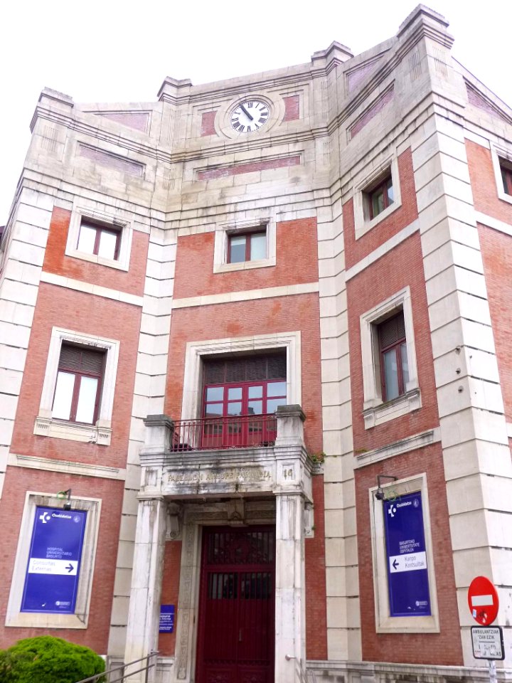 Bilbao - Hospital Universitario de Basurto 01