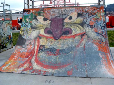 Bilbao - Ribera de Deusto, graffiti 07n