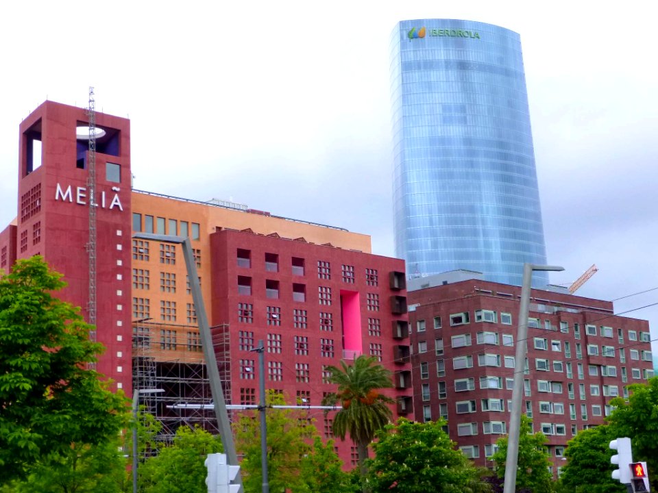 Bilbao - Torre Iberdrola y Hotel Meliá 2