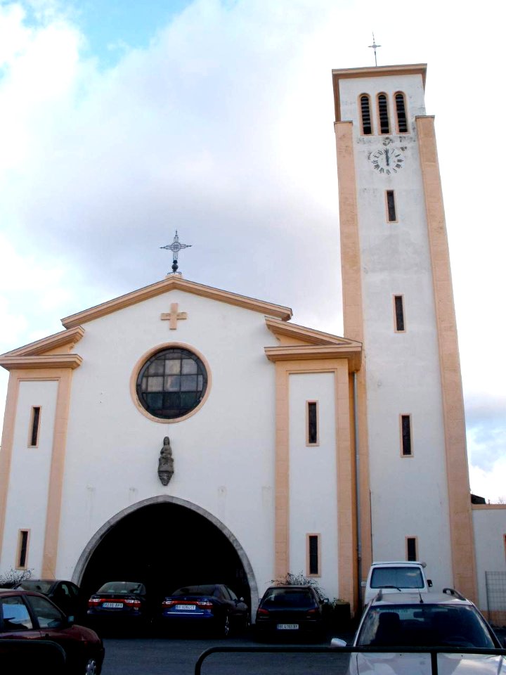Bilbao - Zorrotzaurre (Deusto), Iglesia de San Pablo 1