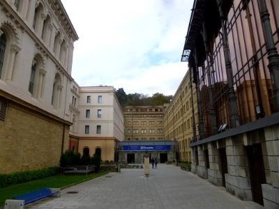 Bilbao - Universidad de Deusto, Edificio del Cristal del Centenario 3