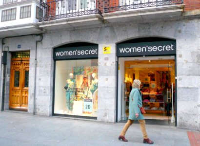 Bilbao - Tienda de Women'Secret en Gran Vía photo