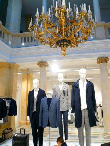Bilbao - Tienda de Zara en Gran Vía 23 (03)
