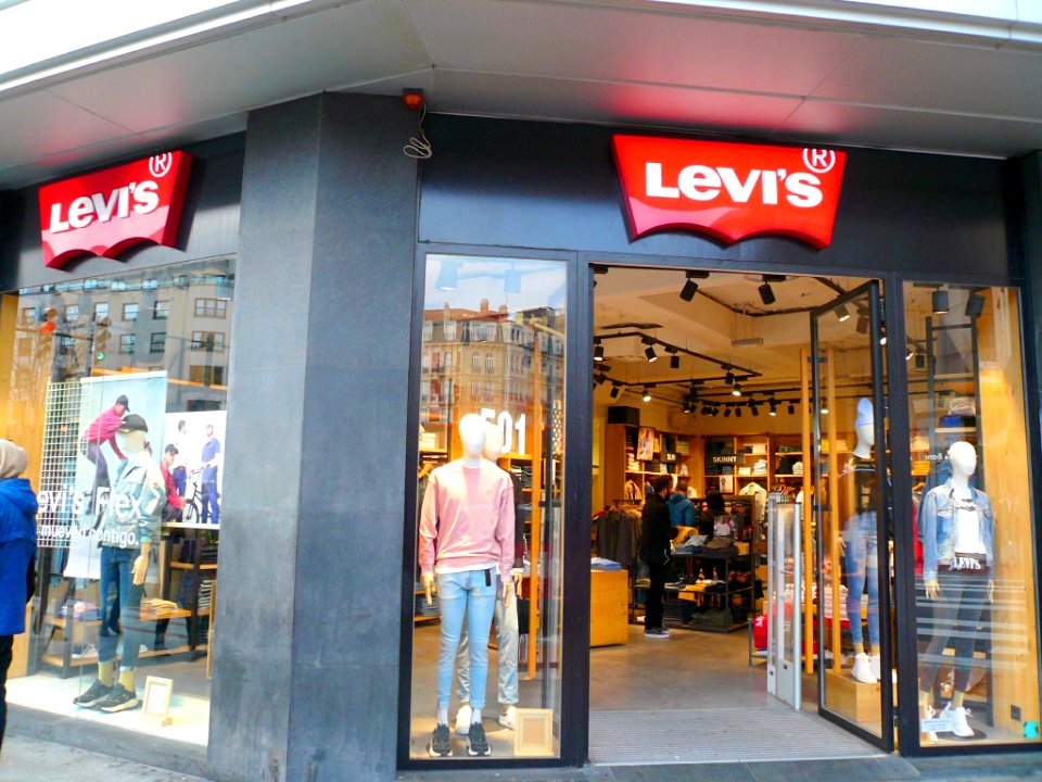 Bilbao - Tienda de Levi's en la Alameda de Recalde