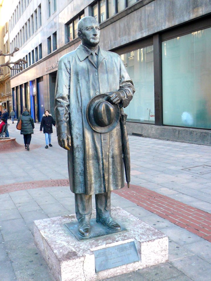 Bilbao - Monumento a José Antonio Aguirre 1