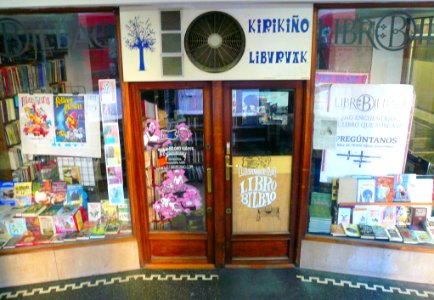 Bilbao - LibroBilbao (ex librería Kirikiño) 1