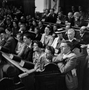 Bijeenkomst van illegale werkers in de Nieuwe Kerk te Amsterdam, Bestanddeelnr 900-2962