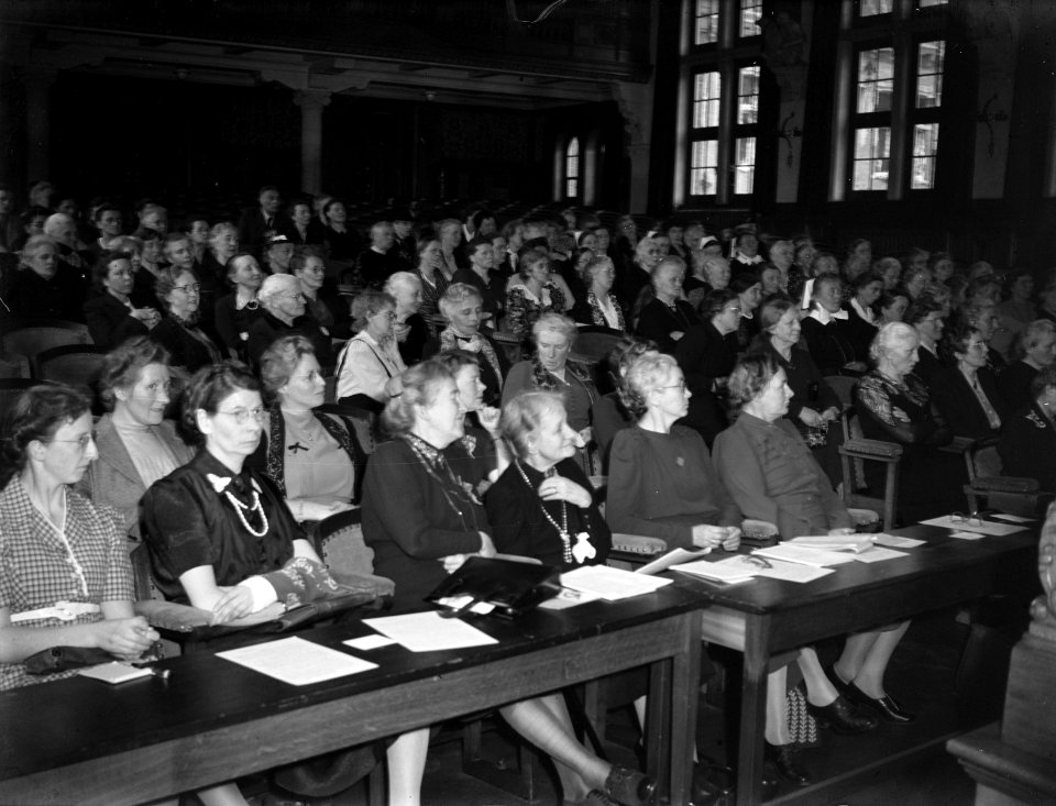 Bijeenkomst verpleegsters Koloniaal Instituut, Bestanddeelnr 902-7715