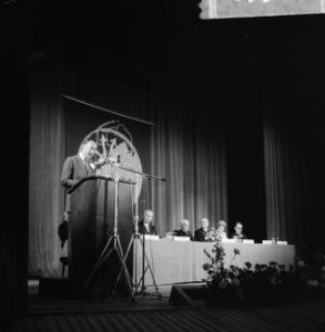 Bijeenkomst vereniging Nederland in den vreemde in de Stadsschouwburg te Utrec, Bestanddeelnr 916-5366