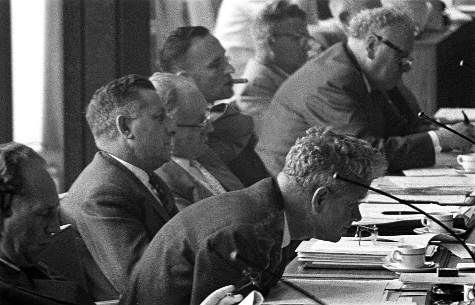 Bijeenkomst van de SER over de representativiteit der hog ambtenaren, Bestanddeelnr 910-7010