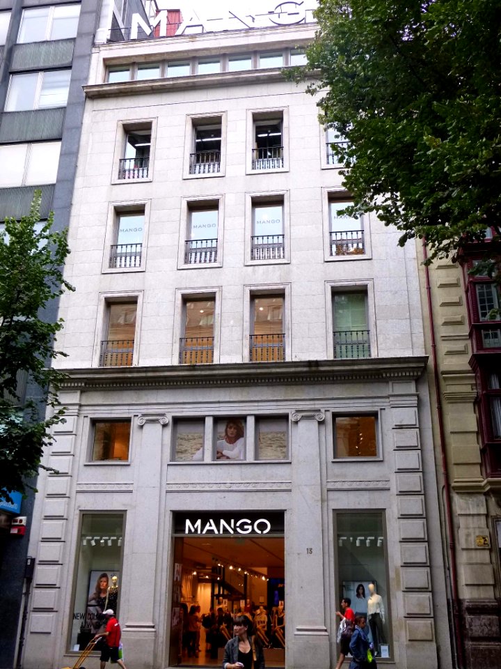 Bilbao - Mango en Gran Vía