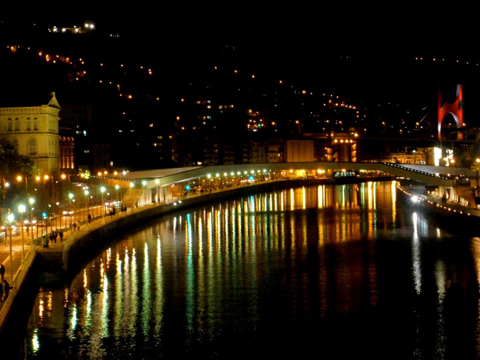 Bilbao - La Ría desde el Puente de Deusto