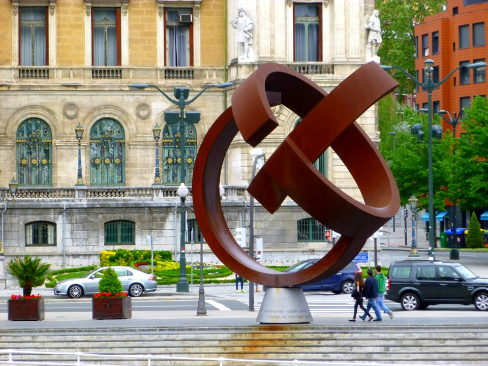 Bilbao - Variante ovoide de la desocupación de la esfera