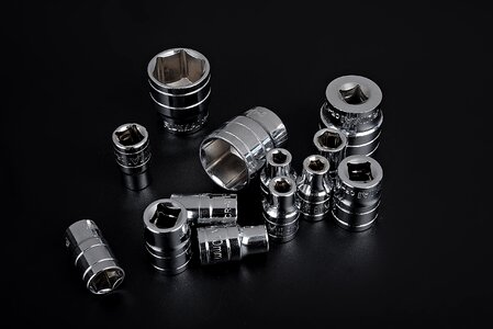 Removal hardware hardware tools
