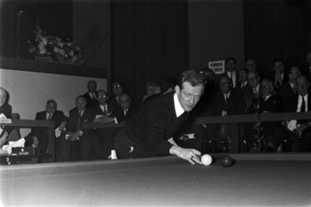 Biljarter Henny de Ruyter in actie, Bestanddeelnr 924-3633