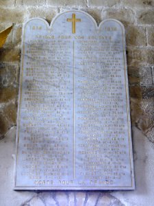Biollet (Puy-de-Dôme) église, plaquette monument aux morts