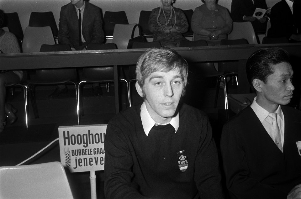 Biljarter Rini van Bracht (l), Bestanddeelnr 924-3641