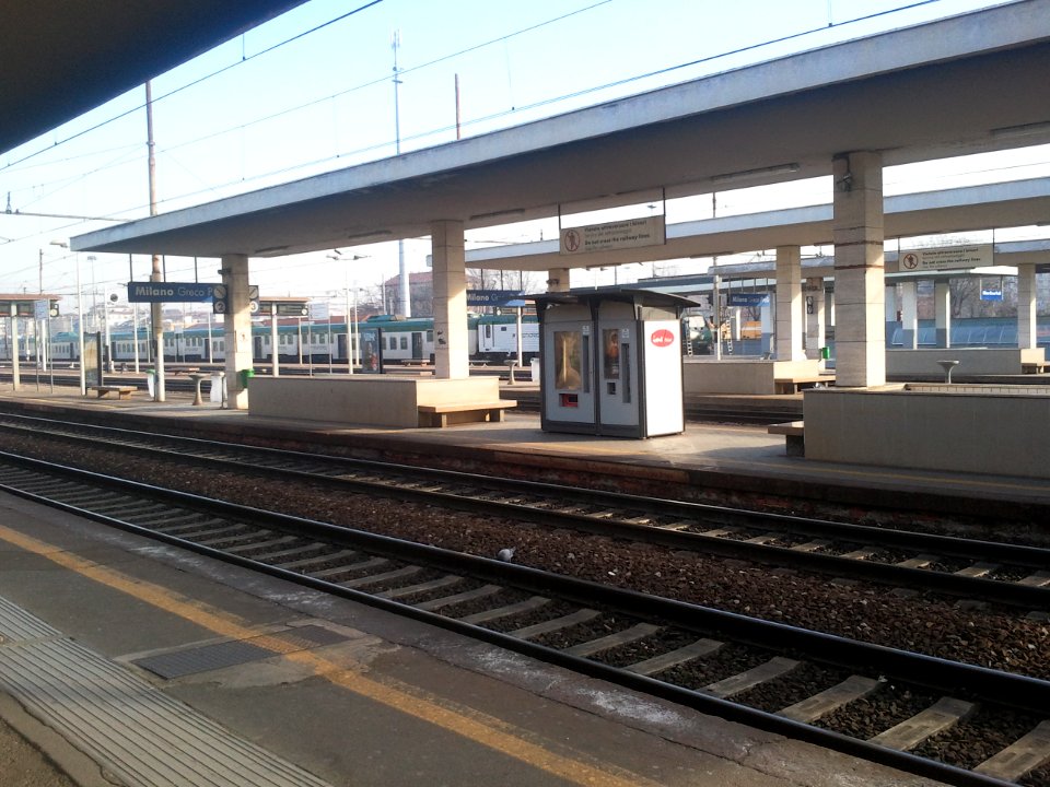 Binari 1 e 2 (direzione Monza), stazione Milano Greco Pirelli 01