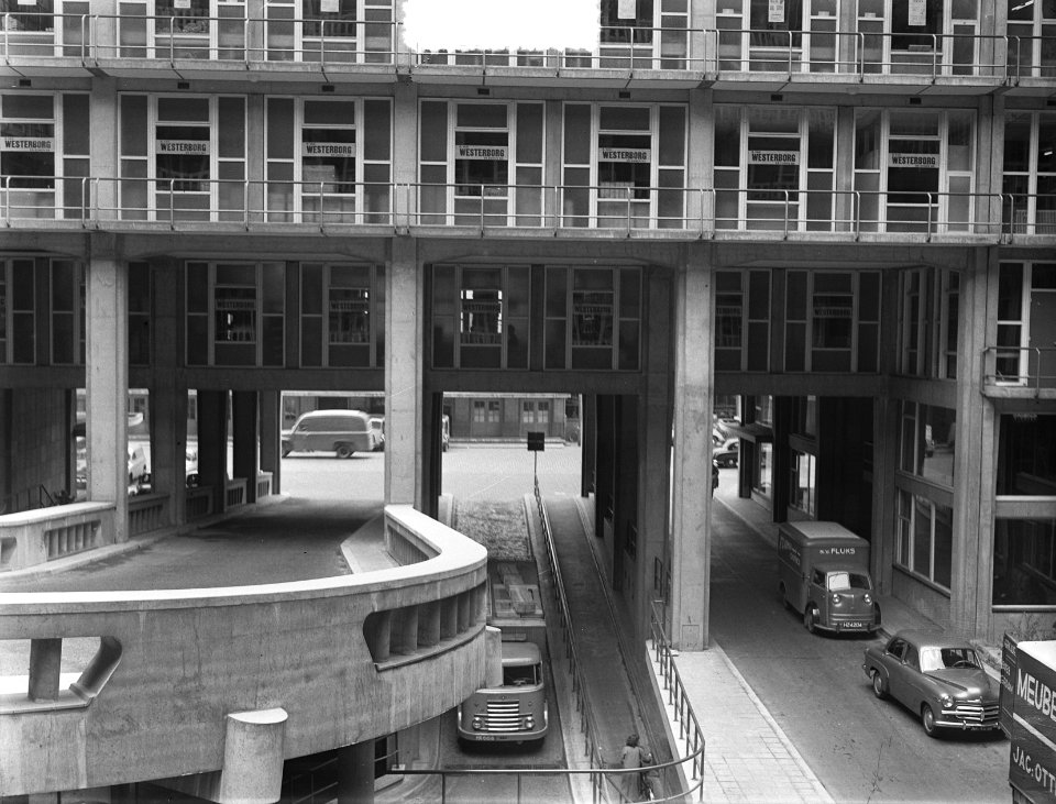 Binnenstraten in het Groothandelsgebouw te Rotterdam, Bestanddeelnr 905-7819