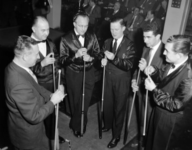 Biljarten hoofdklasse Libre v.l. Henk Metz, Jacobs, Beekman, De Ruyter, Henk Sch, Bestanddeelnr 907-5060