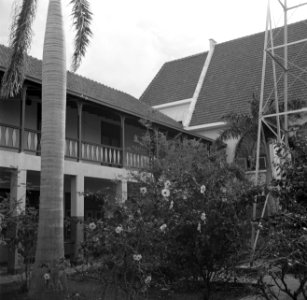 Binnenplaats van het klooster Scherpenheuvel op Curaçao, Bestanddeelnr 252-8556