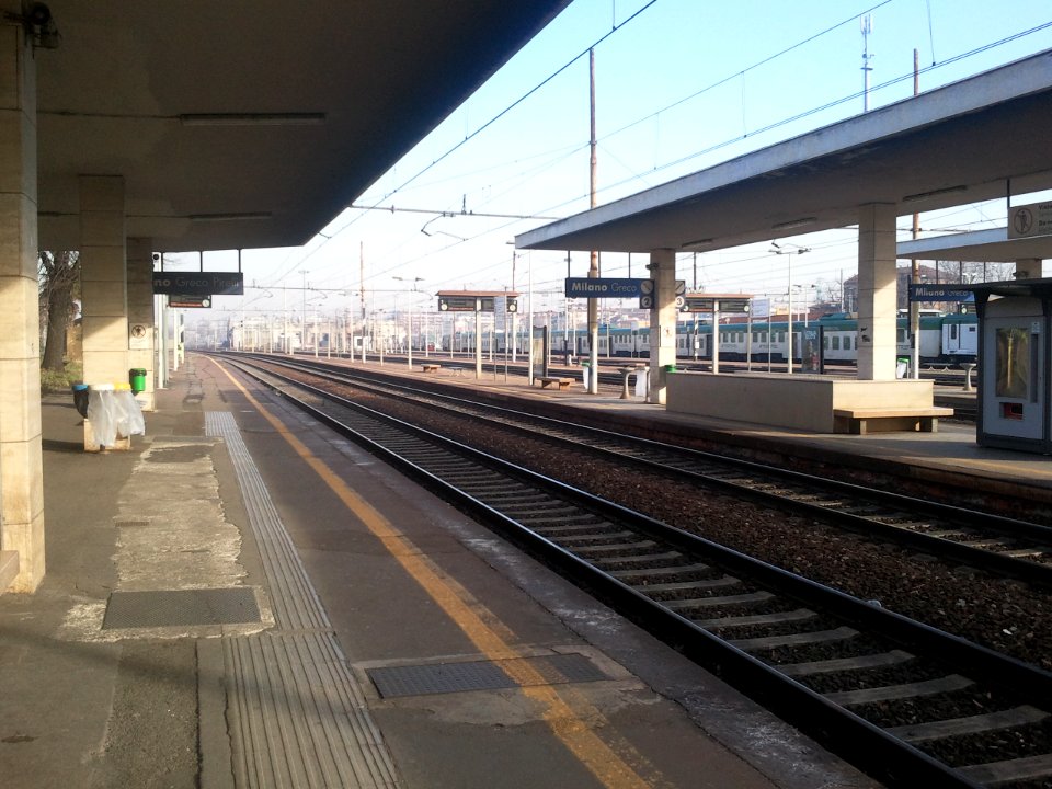Binari 1 e 2 (direzione Monza), stazione Milano Greco Pirelli 02