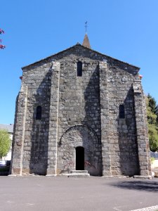Biollet (Puy-de-Dôme) église façade