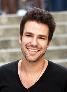 Portrait todd carey