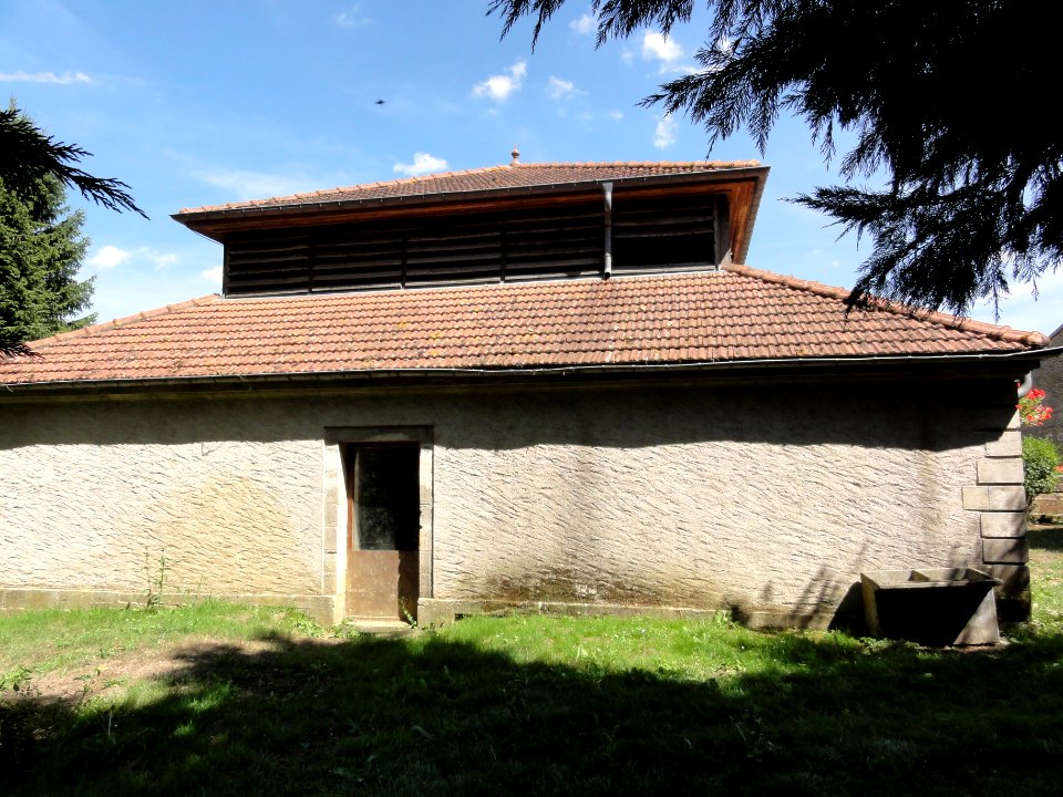 Billy-sous-Mangiennes (Meuse) lavoir à lanterne (01)
