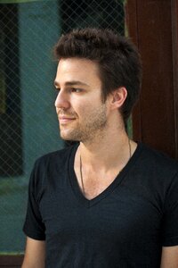 Portrait todd carey