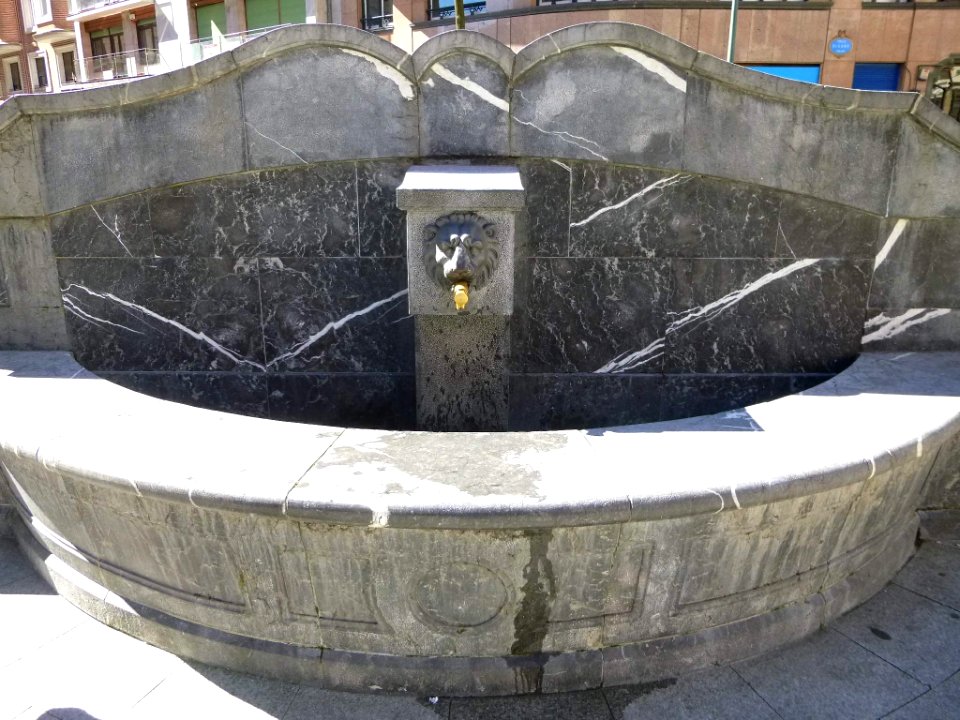 Bilbao - Plaza de Pedro Eguillor 02