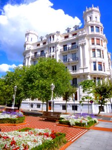 Bilbao - Parque Darío de Regoyos y Edificio Chávarri