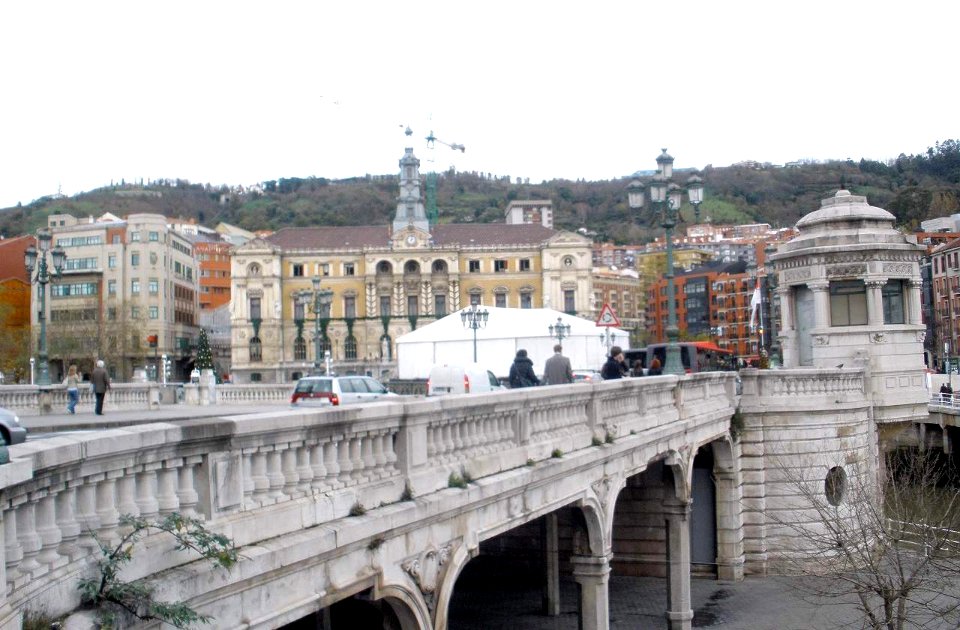 Bilbao - Puente del Ayuntamiento 1