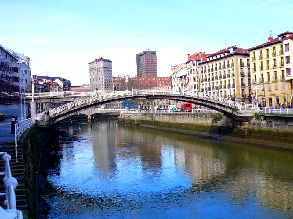 Bilbao - Puente de la Ribera 03