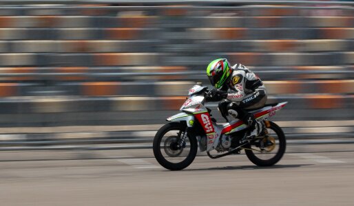 Motorcup prix race panning