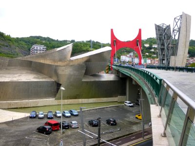 Bilbao - Puente de la Salve y Museo Guggenheim
