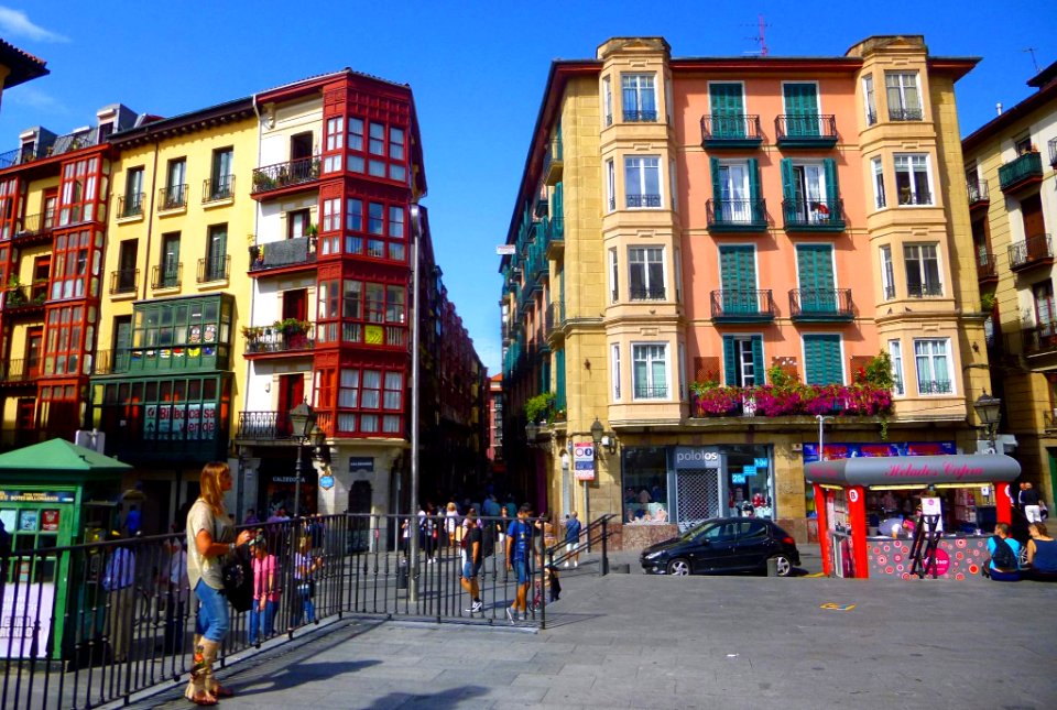 Bilbao - Plaza Miguel de Unamuno 11