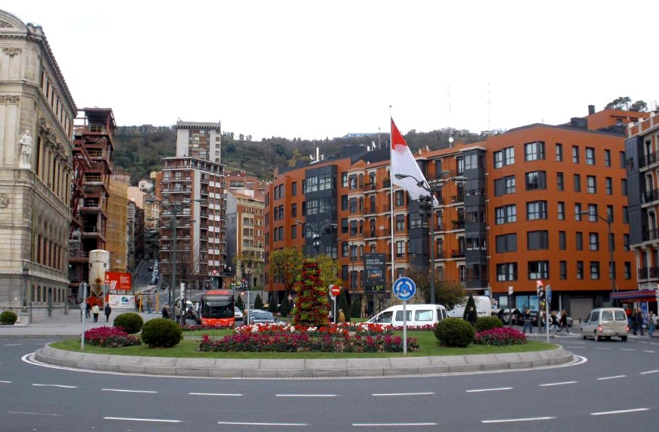 Bilbao - Plaza Ernesto Erkoreka 2