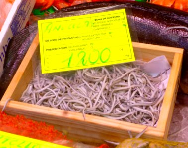 Bilbao - Pescaderías Vascas. Angulas a 1.200 euros el kilo